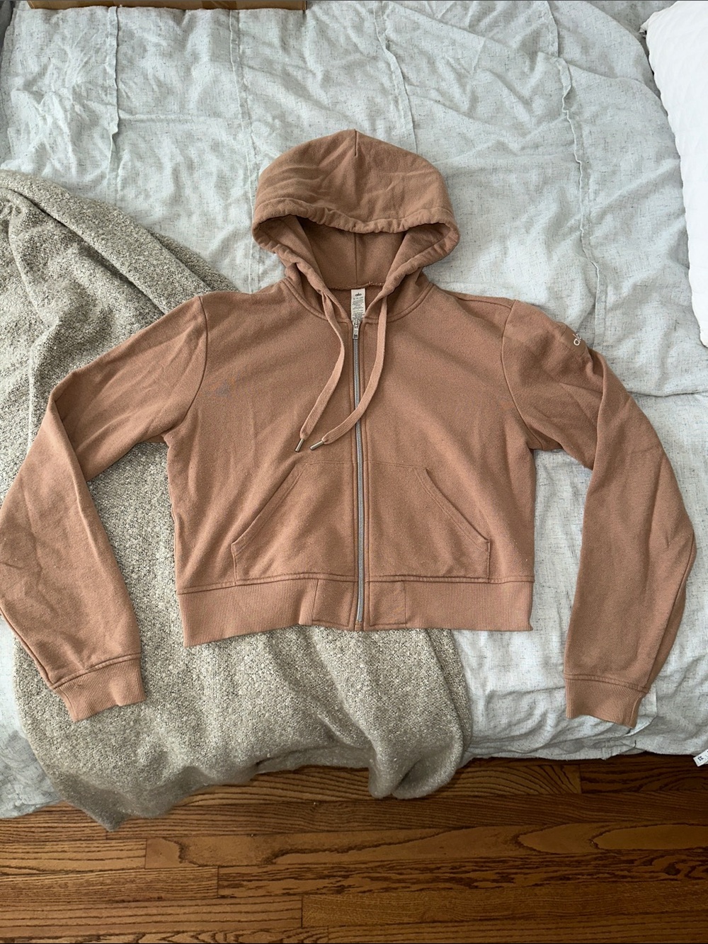 Alo Cropped Zip-Up Hoodie